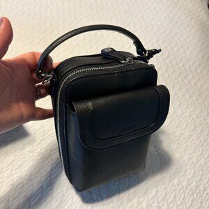 Minooy Aphrodite Phone Crossbody Bag 1.5L in Black